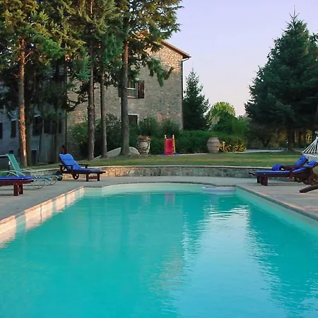 דירה Perugia Sleeps 7 Air Con T241613 *