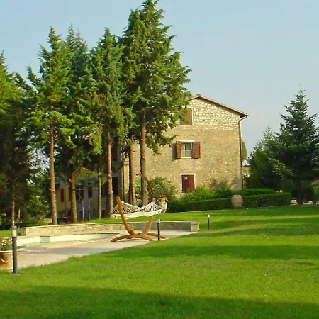 דירה Perugia Sleeps 7 Air Con T241613